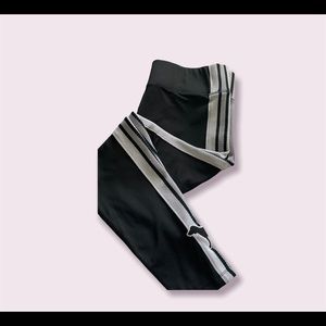 Victoria’s Secret Pink cozy fleece lined leggings